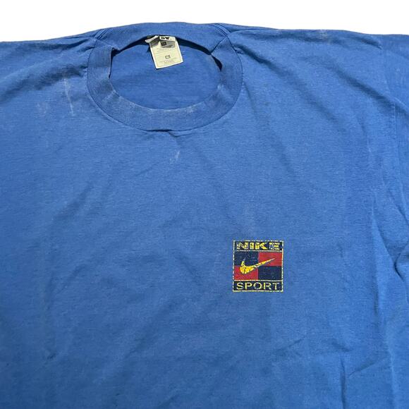 Nike Sports graphic tee size XL - Picture 2 of 4